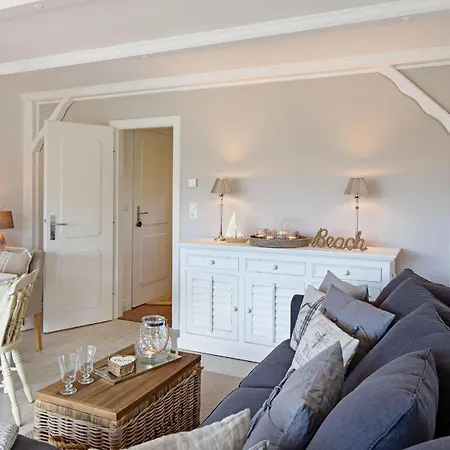 Apartment Heckenrose List